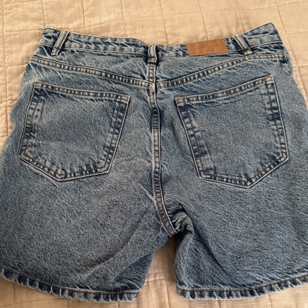 Zara Light Blue Denim Jeans - Picture 3 of 3